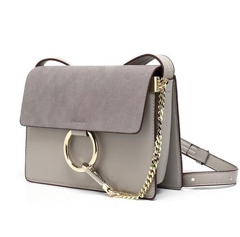 今年最流行拼接圆环小方包：简约精致小方包推荐（图）