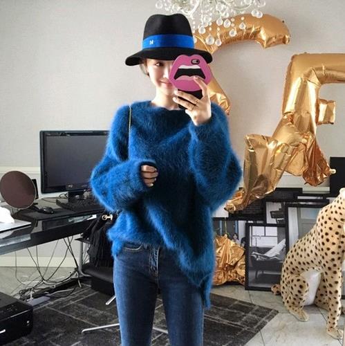 秋季毛衣别乱穿:钉珠圆领毛衣演绎低调轻奢风(图) 秋季毛衣别乱穿:钉珠圆领毛衣演绎低调轻奢风(图)