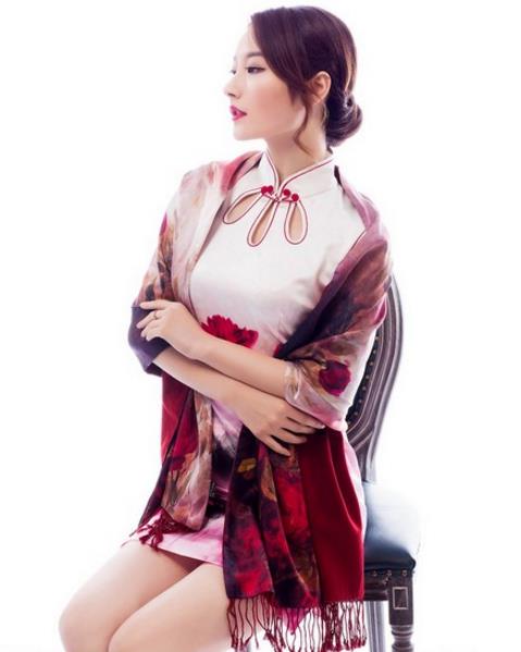 有加厚超长款两用保暖围巾我觉得冬天很温暖(图) 有加厚超长款两用保暖围巾我觉得冬天很温暖(图)