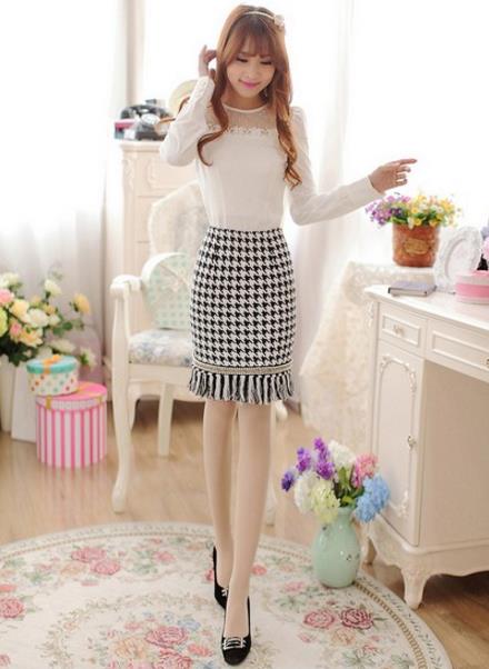 秋款高腰格子毛呢包裙怎么搭配:淑女范儿十足(图) 秋款高腰格子毛呢包裙怎么搭配:淑女范儿十足(图)