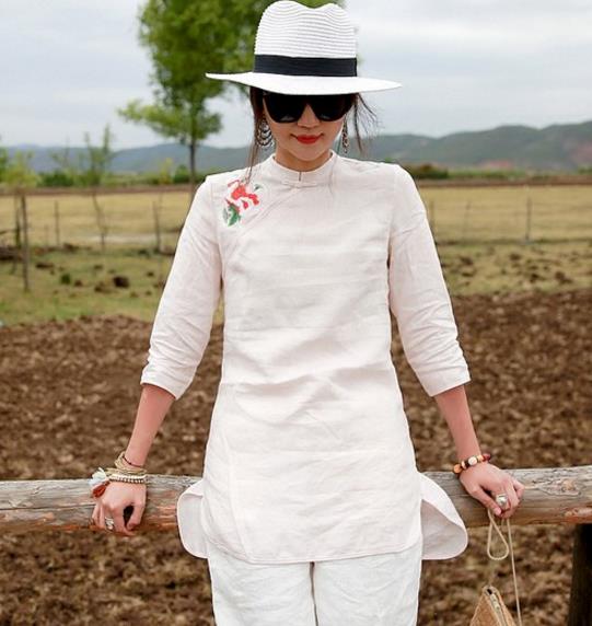 半身裙搭配棉麻绣花衬衫：经典气质文艺范