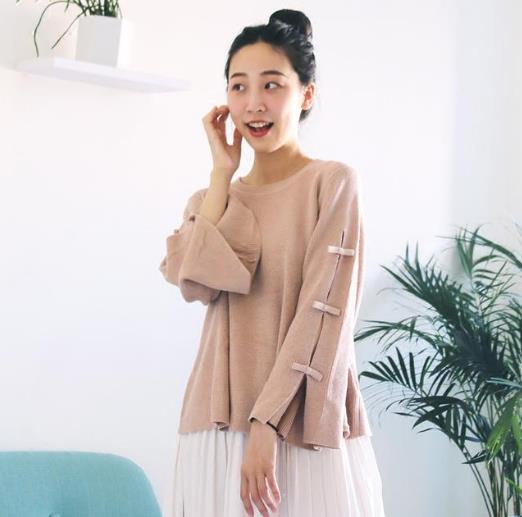 小脚裤搭配刺绣长袖衬衫:6款衬衫搭出完美身材 小脚裤搭配刺绣长袖衬衫:6款衬衫搭出完美身材