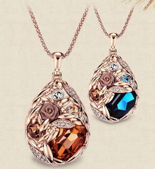 今年最流行串珠毛衣链搭配：时尚百搭毛衣链分享