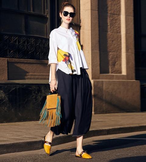 适合胖MM的秋款套装：大码白衬衫阔腿裤套装（图）