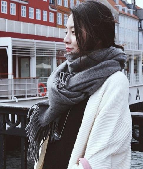 围巾围法知多少：6款纯色长方形流苏围巾搭配推荐