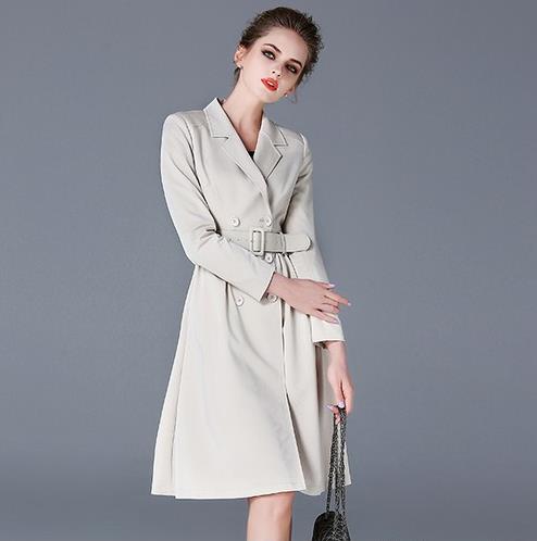 毛边宽松牛仔外套搭配：6款外套凸显双腿纤细（图）