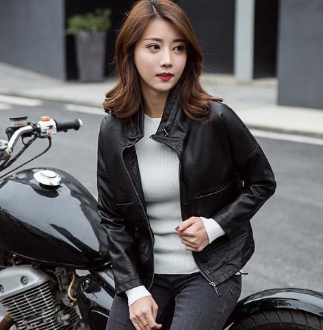 用一件皮衣凹无数造型:时尚连帽拉链皮衣搭配(图) 用一件皮衣凹无数造型:时尚连帽拉链皮衣搭配(图)