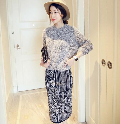 秋日养眼全在木耳边背带裙套装搭配：简约套装好洋气