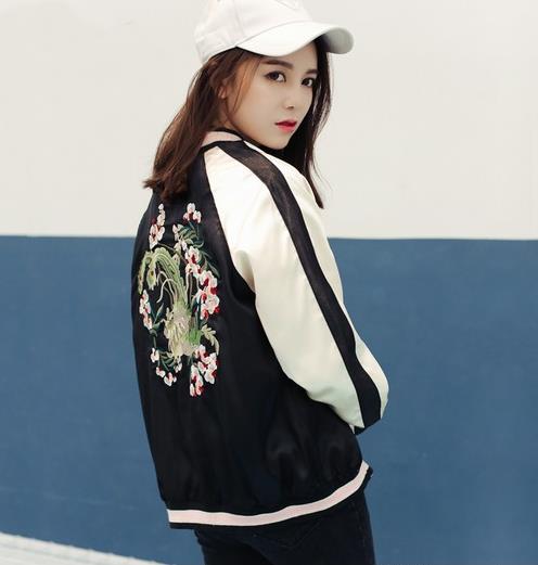 秋日必备棒球衫：刺绣棒球衫最时髦的经典时尚（图）