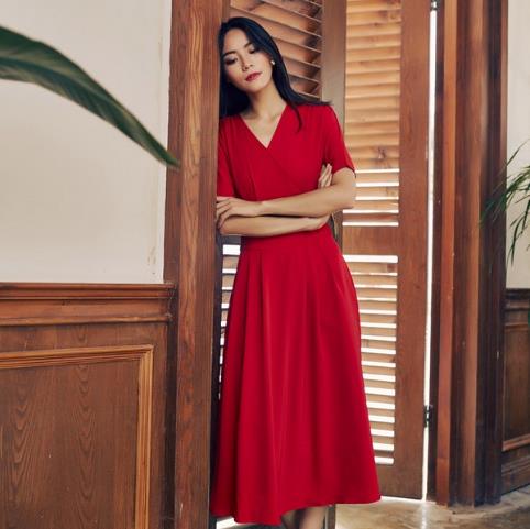 最美不过秋天的衬衫裙:双排扣收腰衬衫裙推荐(图) 最美不过秋天的衬衫裙:双排扣收腰衬衫裙推荐(图)