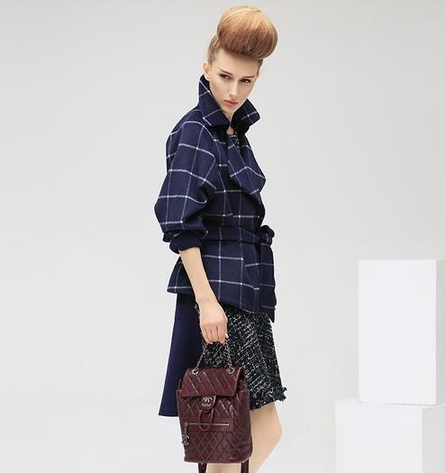 格纹是秋冬的宠儿：格子加厚毛呢外套搭配分享（图）