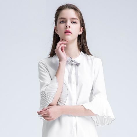 高跟鞋搭配刺绣短袖连衣裙:打造浪漫中国风 高跟鞋搭配刺绣短袖连衣裙:打造浪漫中国风