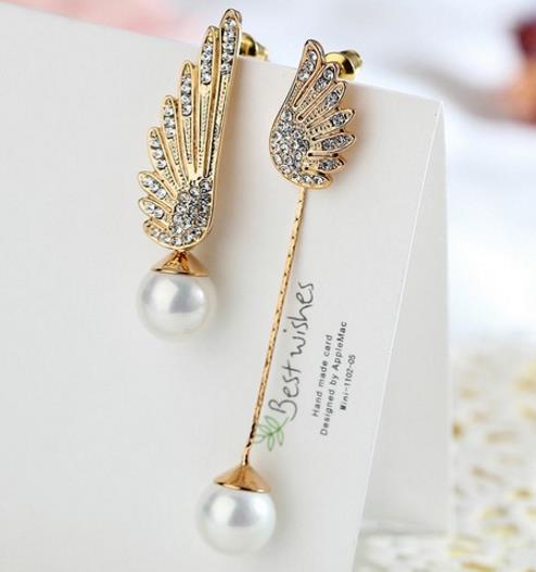 爱心型纯银手链怎么搭配:简洁之中不失独特(图) 爱心型纯银手链怎么搭配:简洁之中不失独特(图)