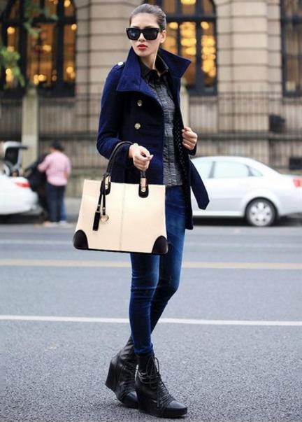 学院风铆钉双肩包怎么搭配才足够时髦呢（图）