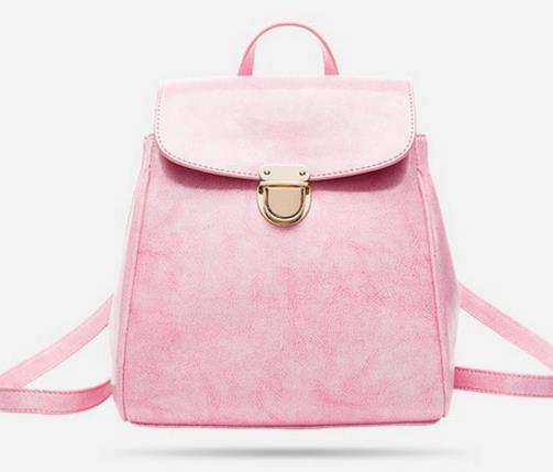 学院风铆钉双肩包怎么搭配才足够时髦呢（图）