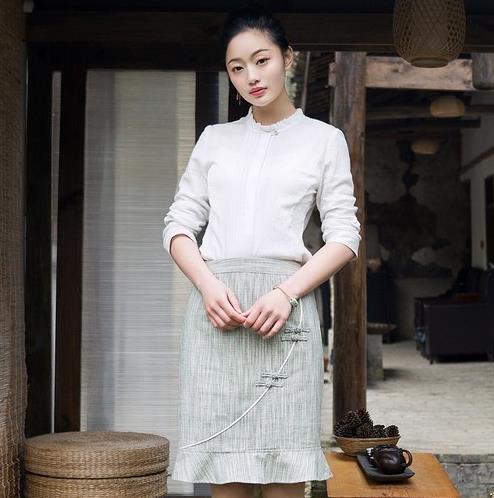 轻熟女修炼记气质女装走起：灯笼袖包臀连衣裙分享