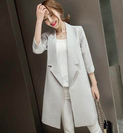 百搭显瘦休闲版牛仔面料西装外套搭配推荐（图）