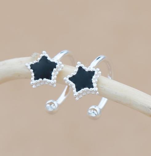 清新树叶淡水珍珠耳钉怎么搭配：迷人又独特（图）