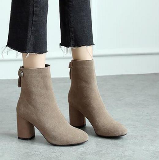 秋冬款拉链流苏磨砂马丁靴搭配：这个冬天更帅气