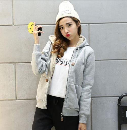 韩版连帽中长款宽松卫衣：彰显时尚魅力气质（图）