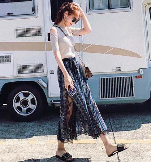 今年特别流行阔腿裤两件套搭配：轻松显瘦显高（图）