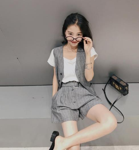 今年特别流行阔腿裤两件套搭配：轻松显瘦显高（图）