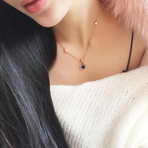 今年很流行的爆款玫瑰金项链：尽显女人优雅气质