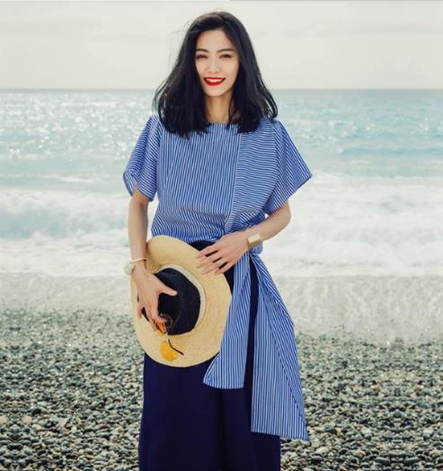 比长裙都好看的6款虎头刺绣系带领衬衫裙推荐(图) 比长裙都好看的6款虎头刺绣系带领衬衫裙推荐(图)