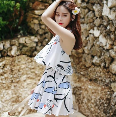 条纹露背连体泳衣推荐:泳衣让夏日美出新高度 条纹露背连体泳衣推荐:泳衣让夏日美出新高度