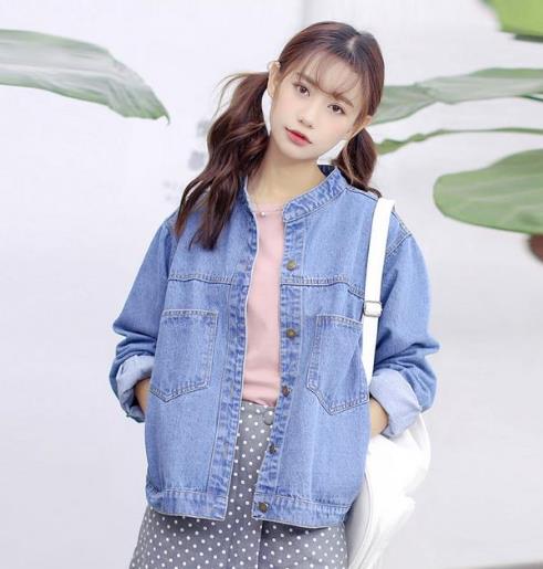 秋款时尚百搭蝙蝠袖破洞牛仔外套你入手了吗（图）