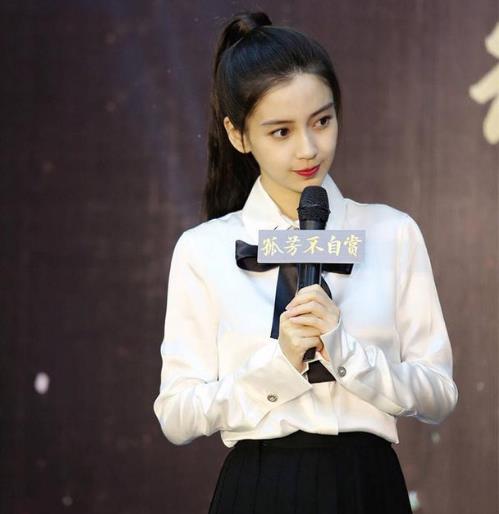 baby蝴蝶结真丝衬衫搭配：青春减龄衬衫分享（图）