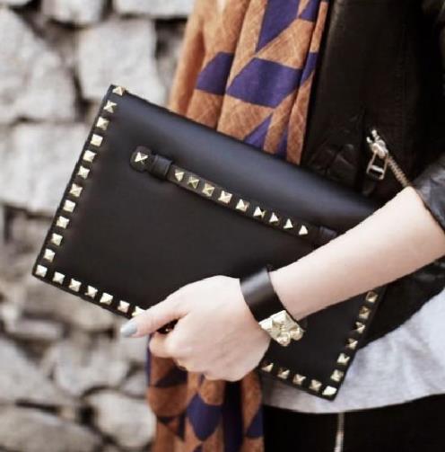 2017年最新潮的几款手拿包：时髦洋气又吸睛（图）