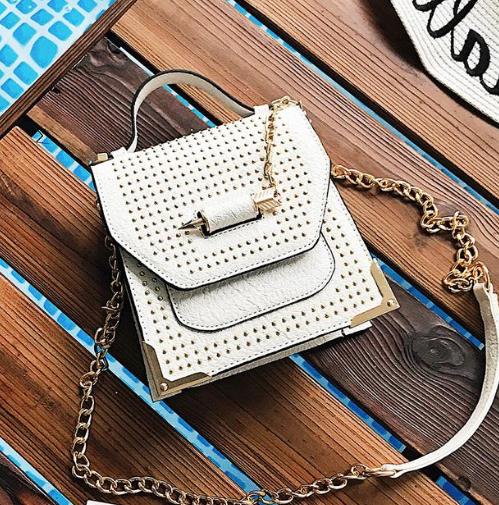 强烈推荐复古锁扣链条小方包：轻巧百搭又实用（图）