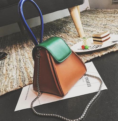 强烈推荐复古锁扣链条小方包：轻巧百搭又实用（图）