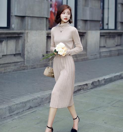还有什么比套装更实用：彰显女神气质金丝绒套装