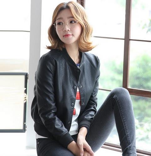 什么裤子搭配高腰翻领短夹克才能彰显利落干净(图) 什么裤子搭配高腰翻领短夹克才能彰显利落干净(图)