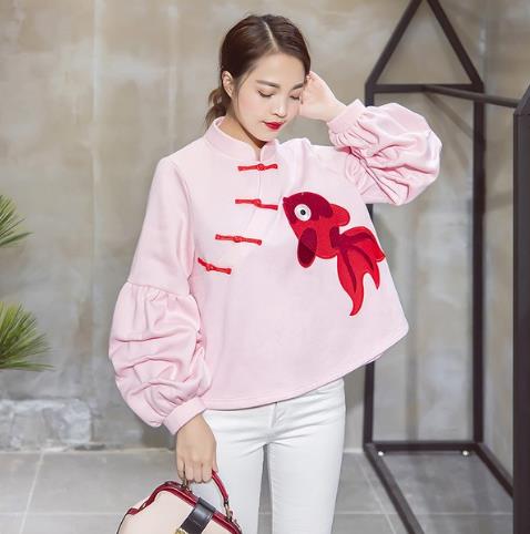 蝙蝠袖纯色短外套怎么搭配：6款显瘦显高外套推荐