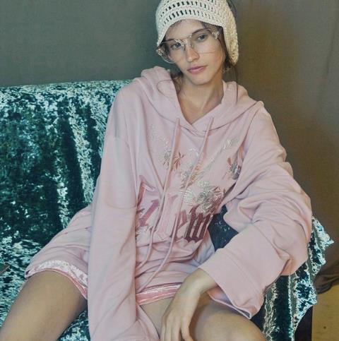 蝙蝠袖纯色短外套怎么搭配：6款显瘦显高外套推荐