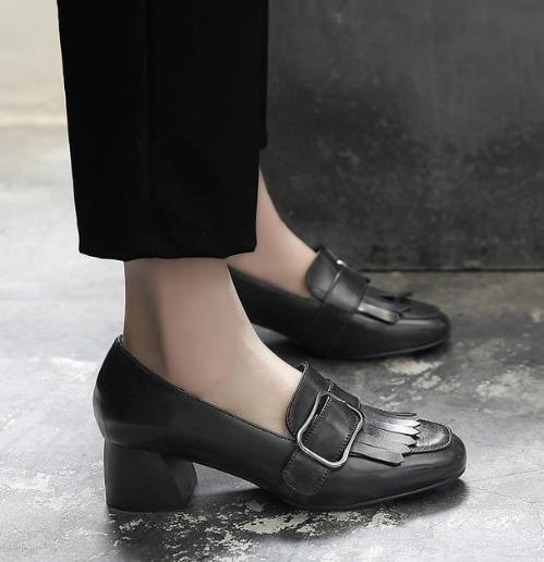 舒适百搭秋款黑色尖头鞋：让你美美的过凉秋（图）