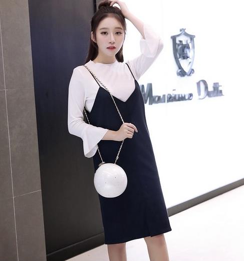 英姿飒爽的提花包臀短裙两件套搭配:简单经典(图) 英姿飒爽的提花包臀短裙两件套搭配:简单经典(图)