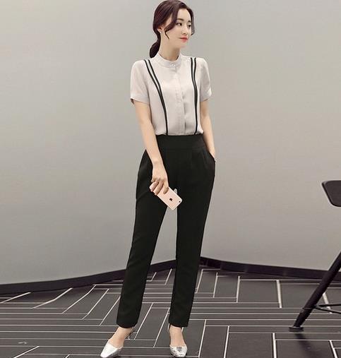 初秋的套装格外有气质：条纹喇叭裤套装推荐（图）