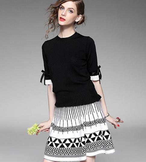 秋天依然离不开套装:时尚菱格子镂空套装分享(图) 秋天依然离不开套装:时尚菱格子镂空套装分享(图)