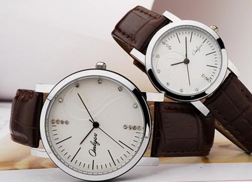 时尚经典水钻情侣对表搭配:新款情侣对表分享(图) 时尚经典水钻情侣对表搭配:新款情侣对表分享(图)