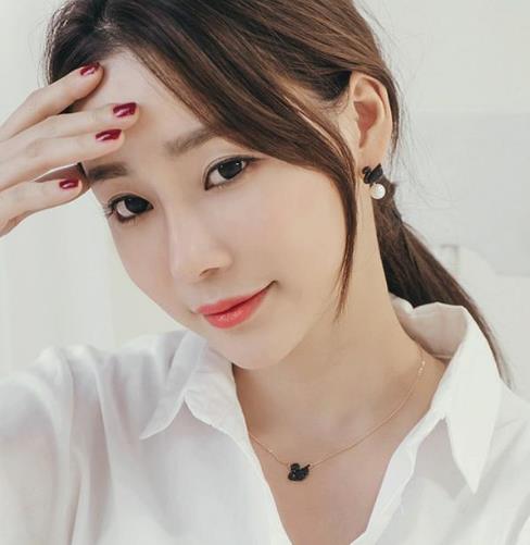 韩国925纯银心跳短款项链:简约百搭项链分享(图) 韩国925纯银心跳短款项链:简约百搭项链分享(图)