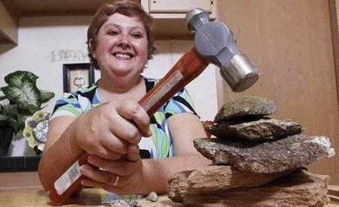 女子一周吃3斤石头真相让人无语(图)_零点资讯