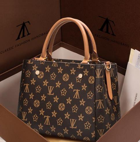 简约牛皮复古手提包：6款手提包增添时尚韵味（图）