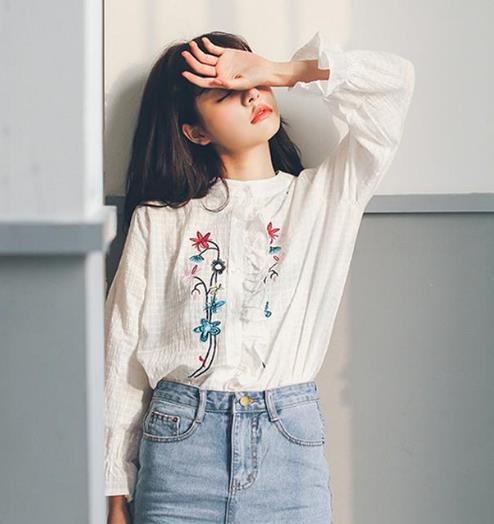 秋季要有这6款长袖T恤:时尚T恤与显瘦兼顾(图) 秋季要有这6款长袖T恤:时尚T恤与显瘦兼顾(图)