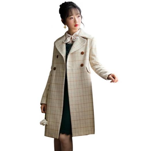 有格纹立领斗篷的搭配：秋冬还怕不够时尚吗（图）