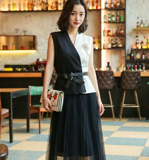 秋季新款减龄百褶连衣裙:经典时髦连衣裙分享(图) 秋季新款减龄百褶连衣裙:经典时髦连衣裙分享(图)