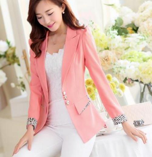 秋季必备修身小西装:时尚显瘦小西装搭配(图) 秋季必备修身小西装:时尚显瘦小西装搭配(图)